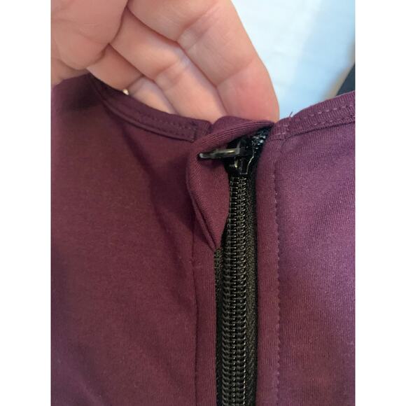 Rise by Lularoe NWT Medium Women's Wicking Sports Bra Wine/Purple Color - Picture 6 of 9